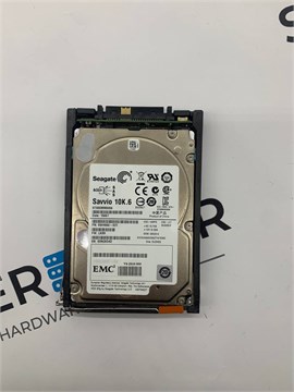 V6-2S10-900 Жесткий диск EMC 900GB 10K 2.5'' SAS 6Gb/s V6-2S10-900 - фото 110765