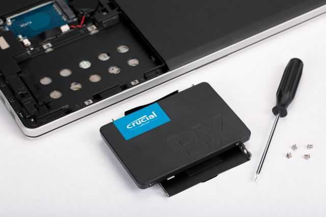 Накопитель SSD Crucial SATA III 1000Gb CT1000BX500SSD1 BX500 2.5"