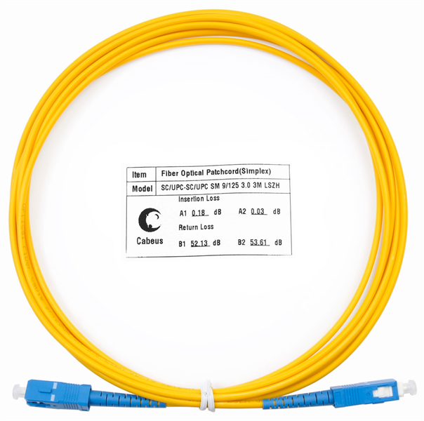 Комм. шнур оптический Cabeus Tight Buffer, Simplex SC/SC, OS2 9/125, LSZH, 3м, _ 2мм, синий хвостовик, цвет: жёлтый