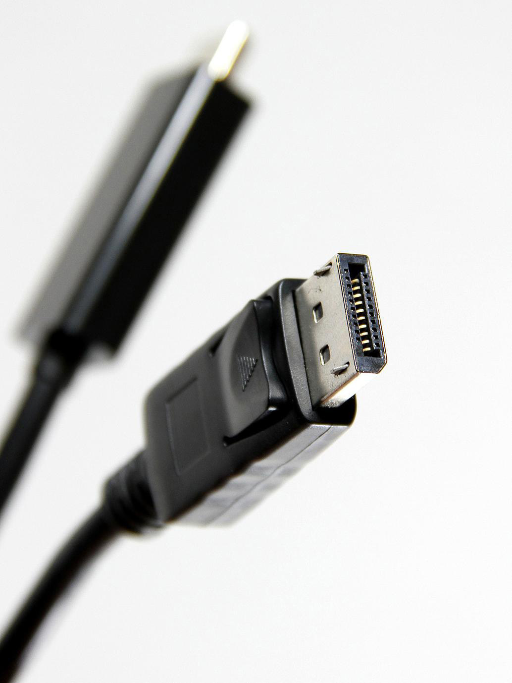 Кабель-переходник VCOM Telecom DisplayPort M — HDMI M 1.8м (TA494)