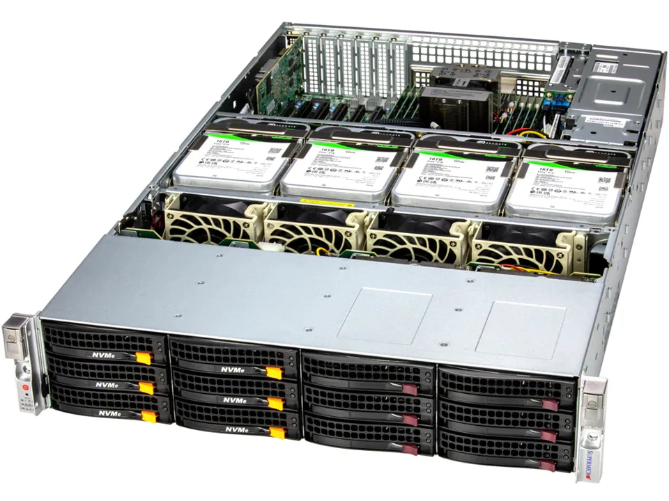 Сервер Supermicro SSG-621E-ACR16L.