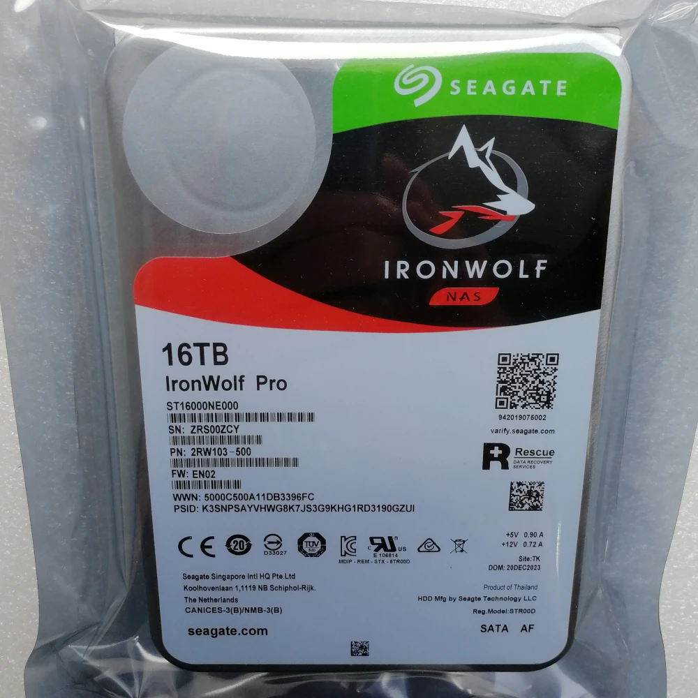 Жесткий диск Seagate ST16000NE000 IronWolf Pro 16 ТБ 3.5" SATA 6Gb/s (SATA-III) для NAS