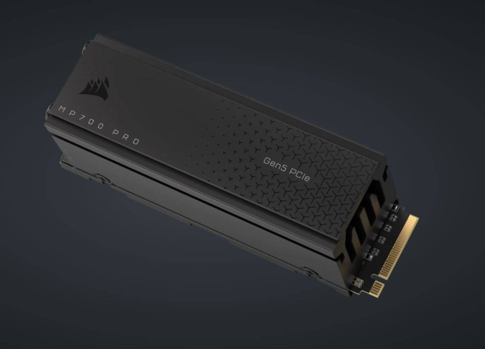 Твердотельный диск 1TB Corsair MP700 PRO, M.2, PCI-E 5.0 x4, TLC 3D NAND [R/W - 11700/9600 MB/s] with Air Cooler